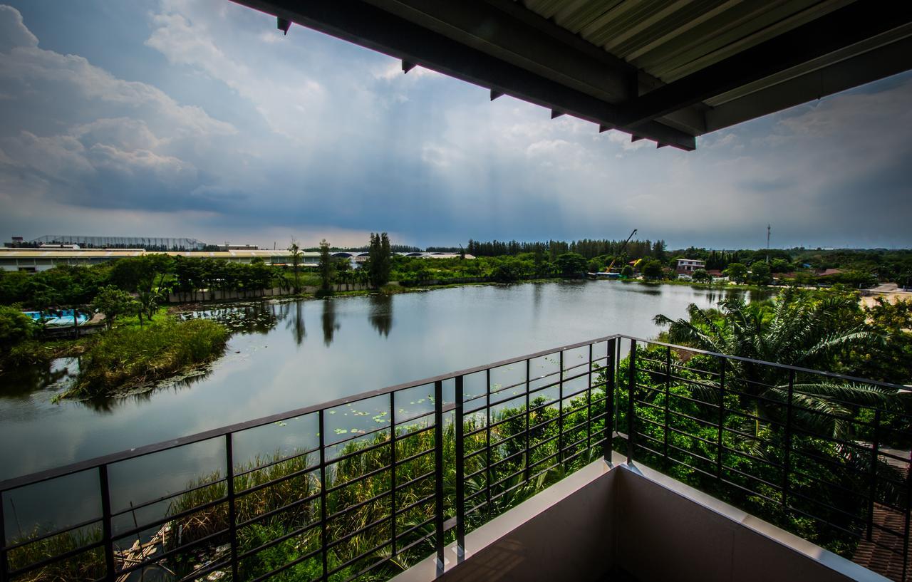 Na Siri Lake View Samut Prakan Bagian luar foto