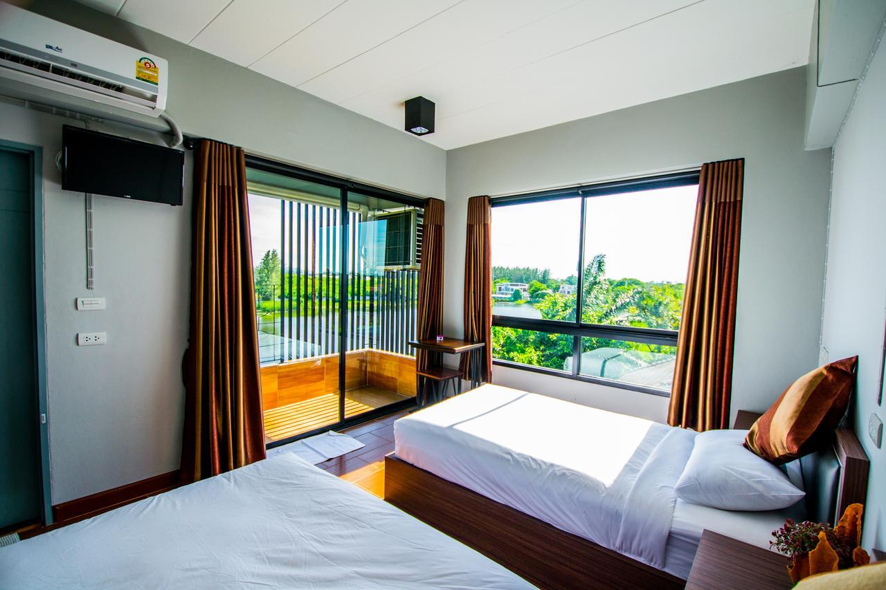 Na Siri Lake View Samut Prakan Bagian luar foto