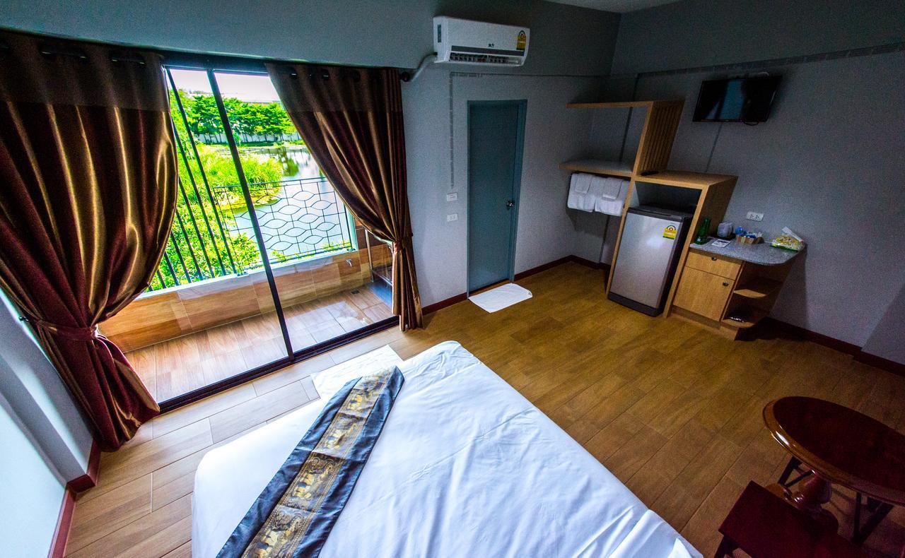 Na Siri Lake View Samut Prakan Bagian luar foto